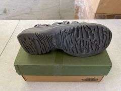 KEEN Whisper Sandals for Ladies - Grey/Peacock Green - 8M