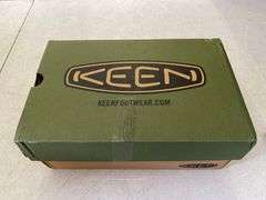 KEEN Whisper Sandals for Ladies - Grey/Peacock Green - 8M