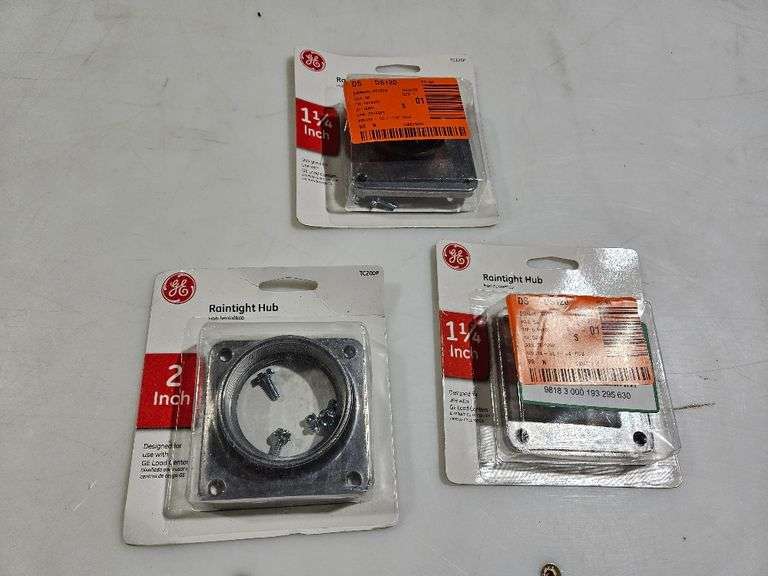 Lot of raintight hubs