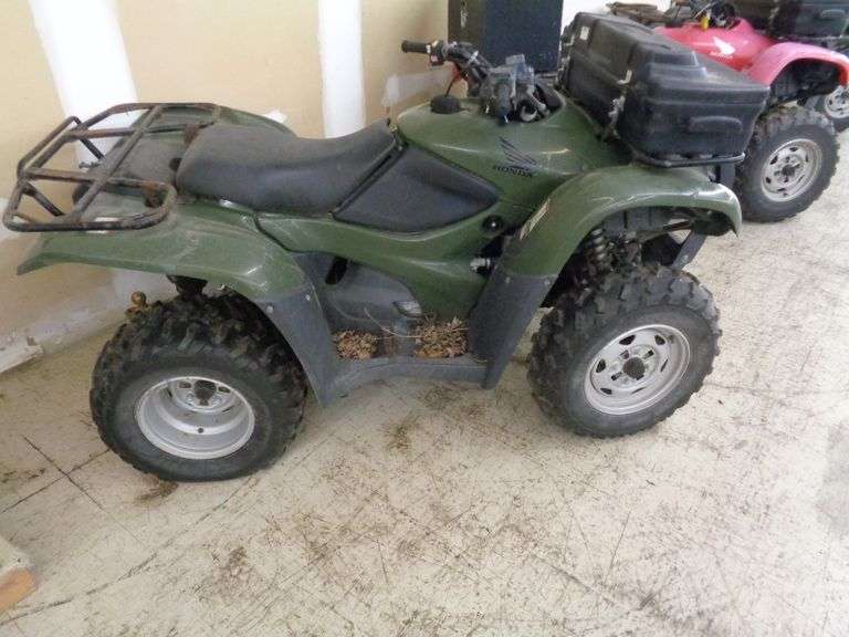 1 -HONDA ATV  BAD BATTERY  WONT START BROKE STEERING SHAFT