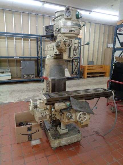 1 -CINCINNATi TOOLMASTER MILLING MACHINE