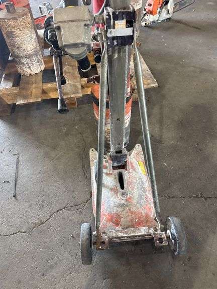 Milwaukee Dymo Core Drill with 8 Bit