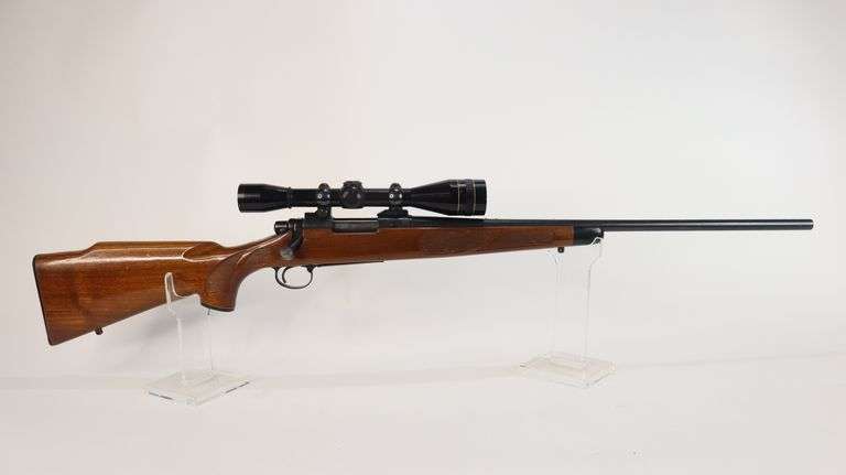 Remington Model 700 17REM Rifle w/Leupold Scope