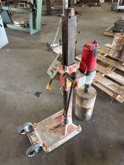 Milwaukee Dymo Core Drill with 8 Bit