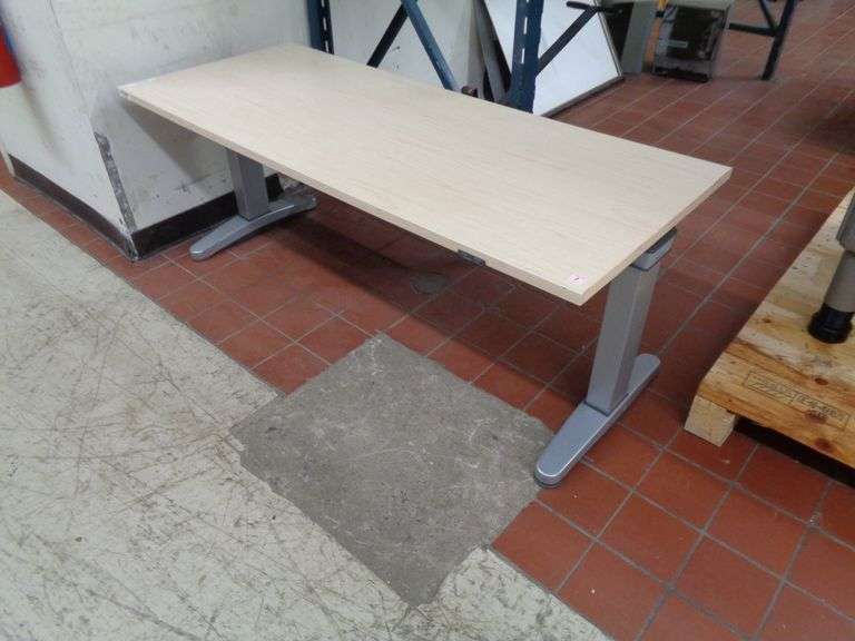 1 -STANDING DESK