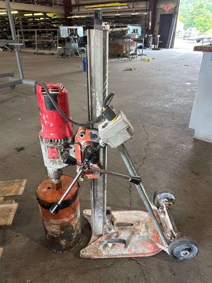 Milwaukee Dymo Core Drill with 8 Bit