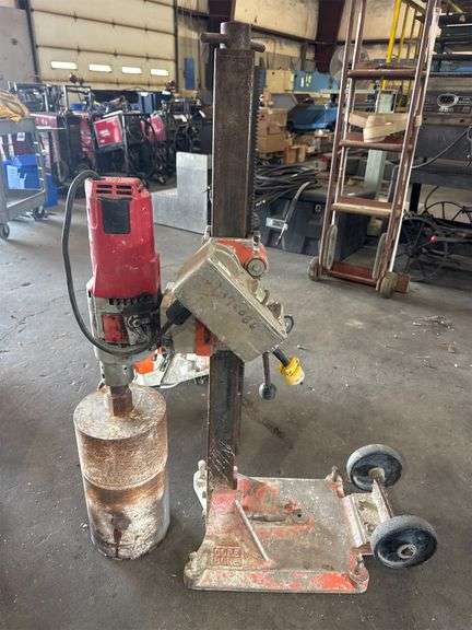 Milwaukee Dymo Core Drill with 8 Bit
