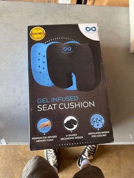 Everlasting Comfort Memory Foam Seat Cushion - Office Chair Cushion for Work, Travel, Car Support Pillow for Driving - Portable Seat for Chairs and De