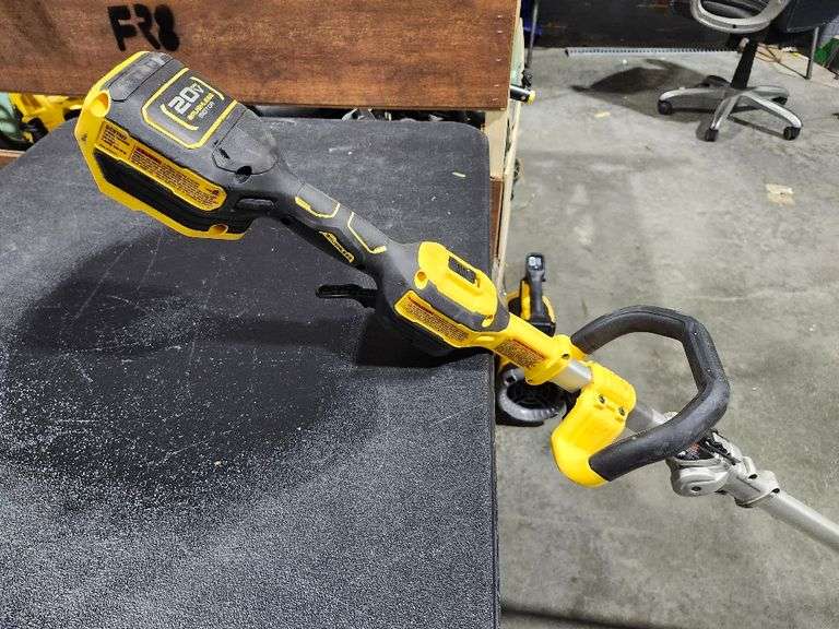 DEWALT 20V MAX Brushless Cordless Battery Powered String Trimmer (Tool Only)