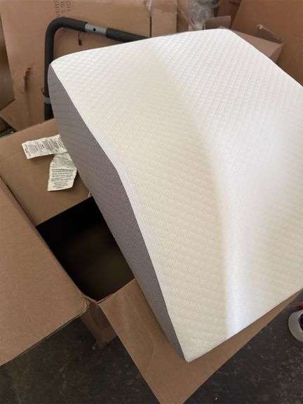Elevated Leg Pillow