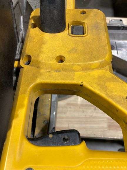 Double Bevel Sliding Compound Miter Saw