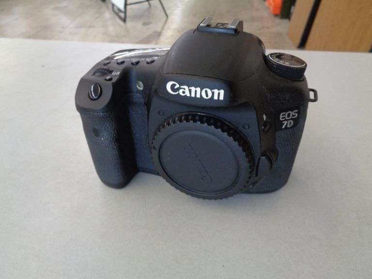 1 -CANON EOS 7D CAMERA