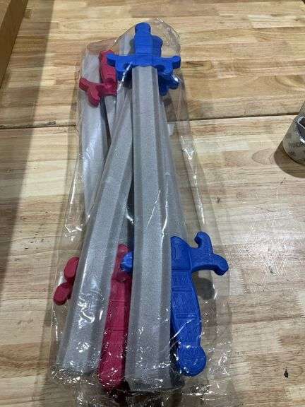 6 Foam swords