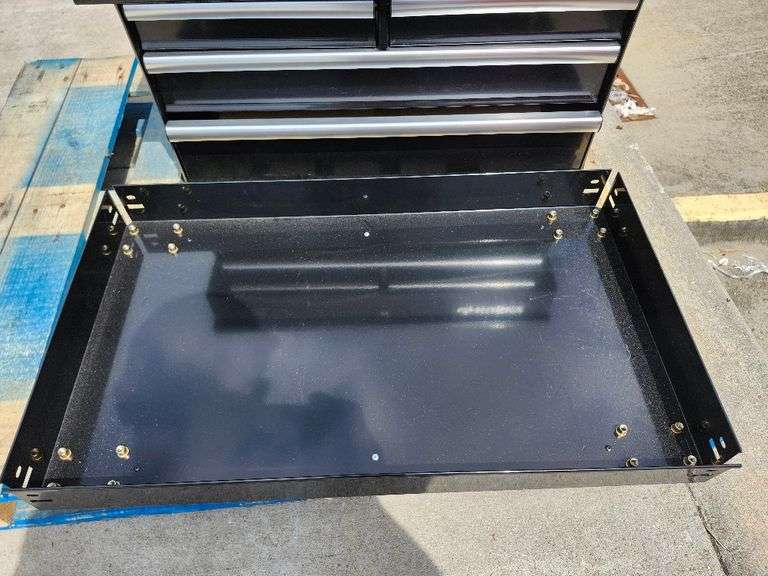 Husky 4 drawer cabinet