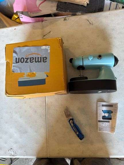 Hesitroad Mini Sewing Machine,Electric Sewing Machine Mini Electric Household Crafting Mending Sewing Machines with Expansion Board LED Light Design F