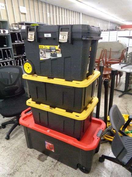 1 LOT-4 VARIOUS TOTES