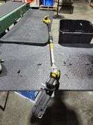 DEWALT20V MAX Cordless Lithium-Ion Pole Saw
