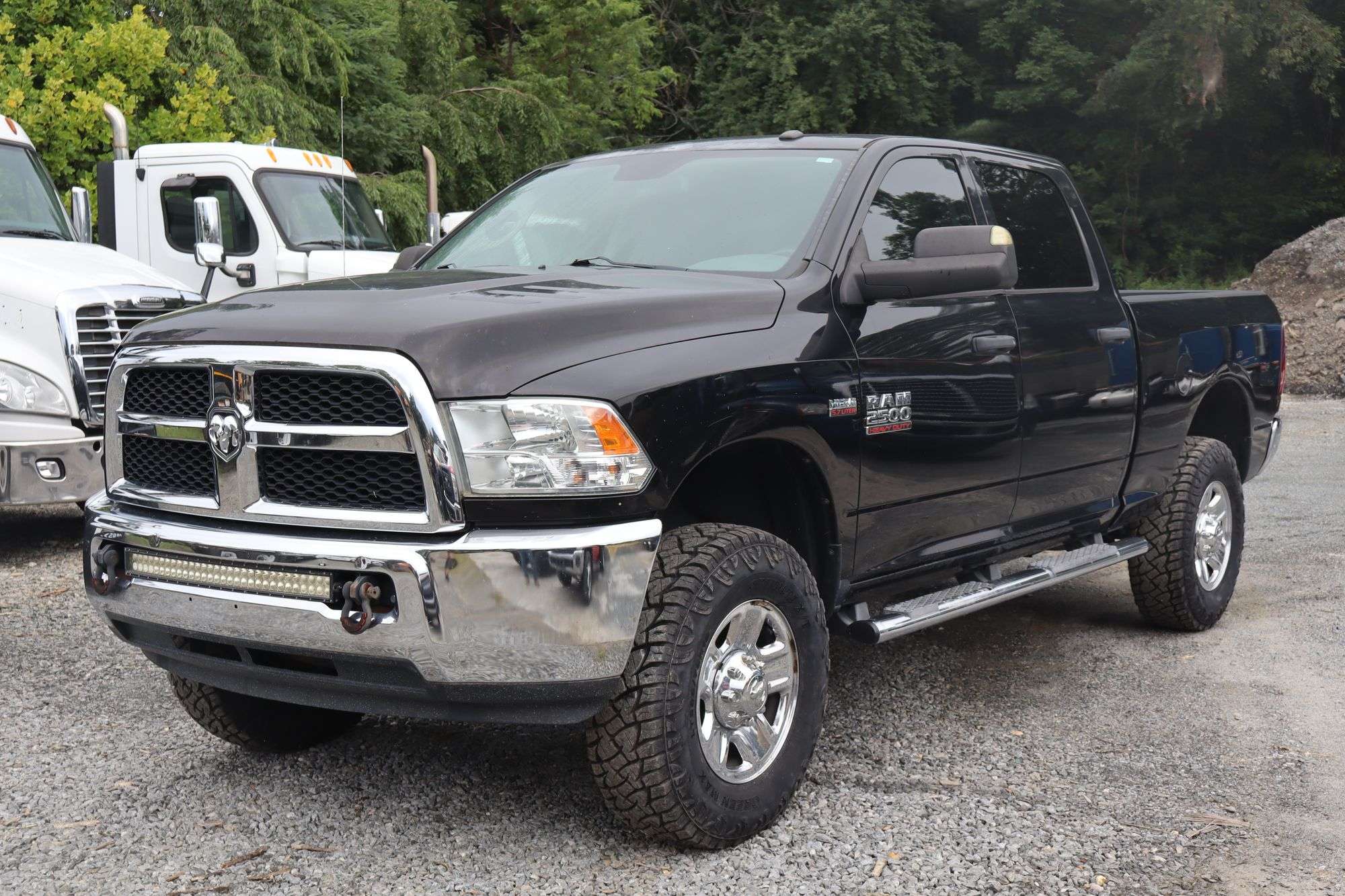Heavy duty truck