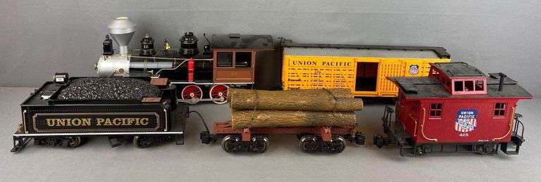 Bachman Big Hauler Union Pacific Train Set - Matthew Bullock Auctioneers