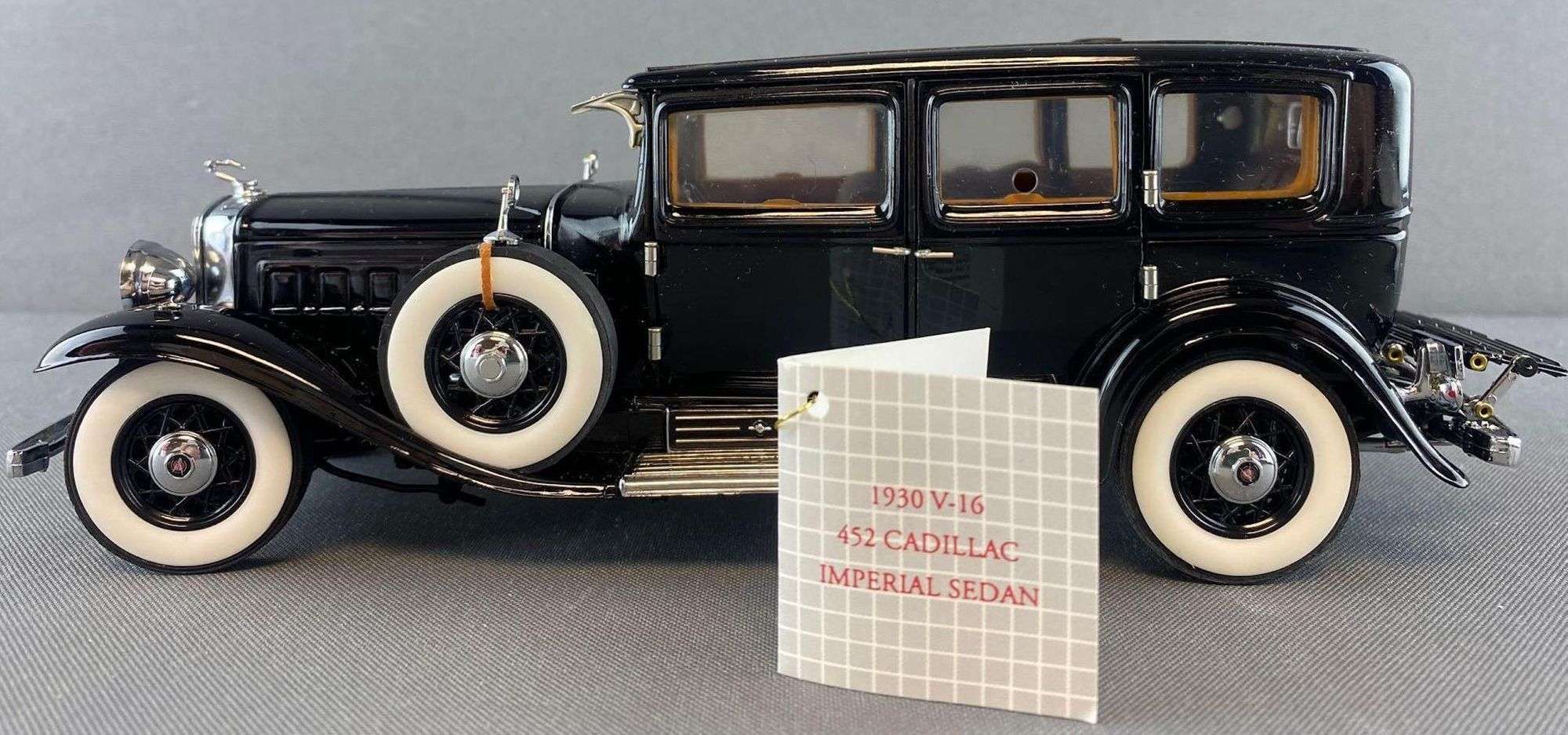 Franklin Mint 1930 V-16 452 Cadillac Imperial Sedan - Matthew 