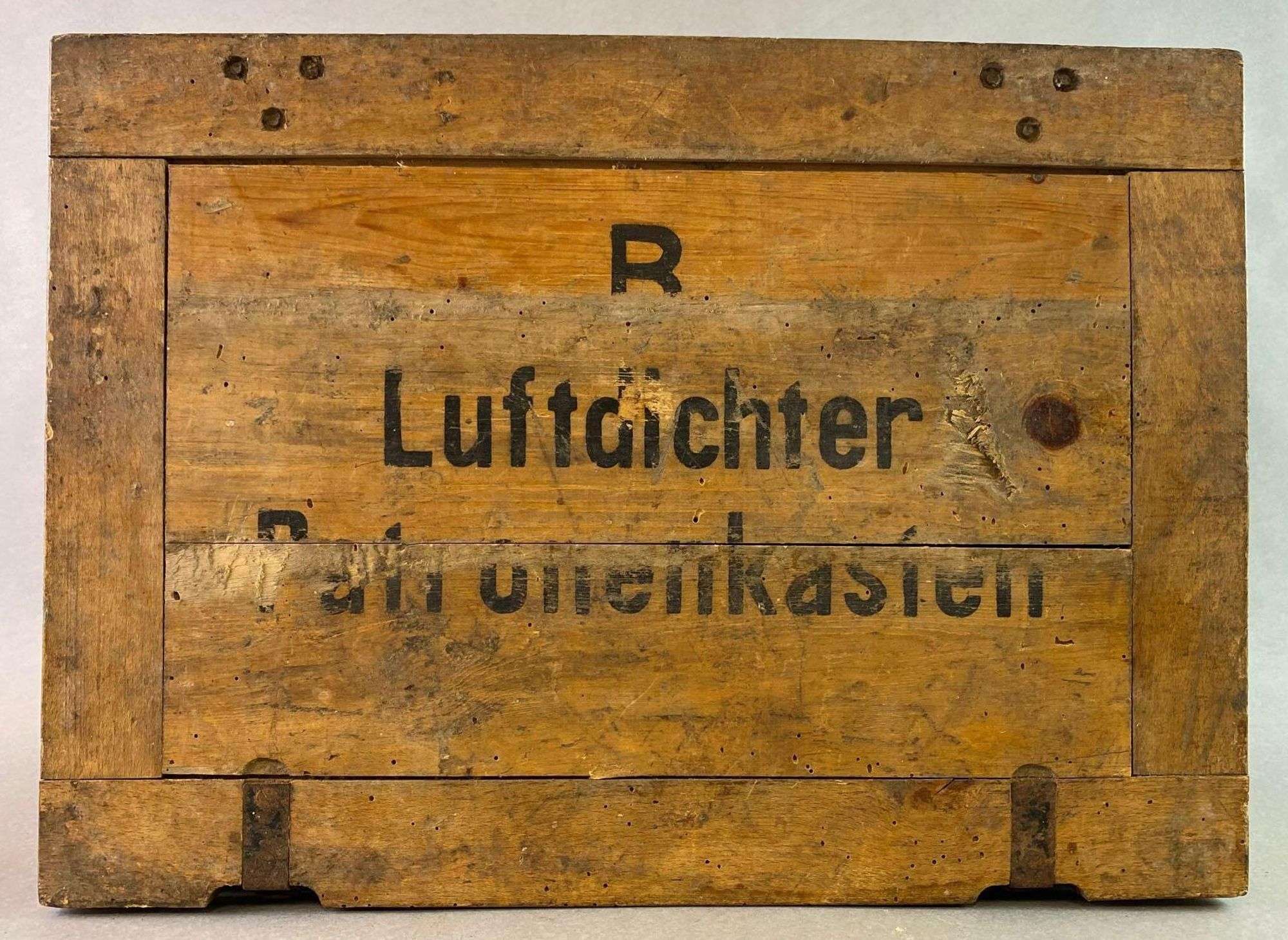 旧ドイツ軍 luftdichter patronenkasten弾薬庫 【実物】 WW2 German Luftdichter Patronenkasten Ammunition Box - Matthew