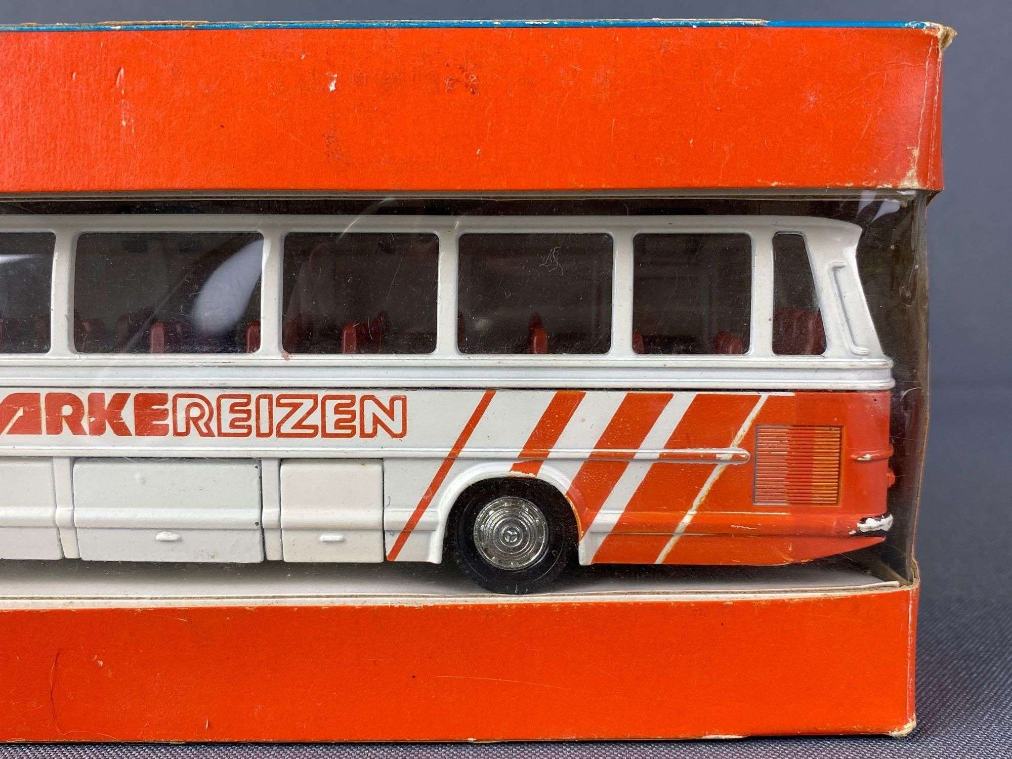 ミニカー TEKNO MERCEDES BENZ 0302 BUS TEKNO Mercedes Benz 0302 Bus (1972) レッド/ベージュ 950