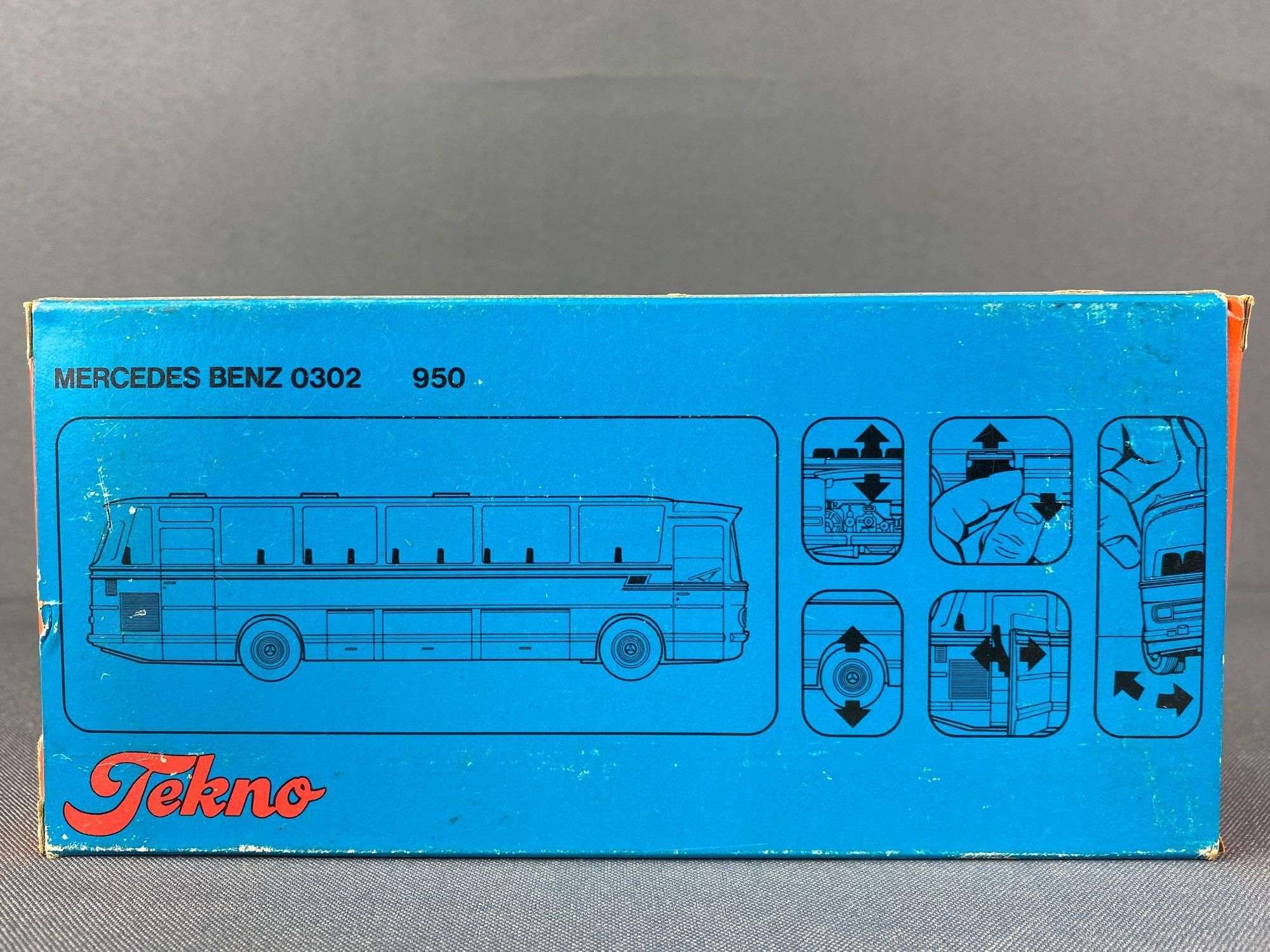 TEKNO 950 Scale 1/50 | MERCEDES BENZ O302 AUTOBUS BLUE CREAM