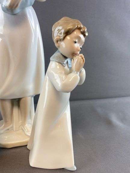 Group of 5 figurines - Matthew Bullock Auctioneers