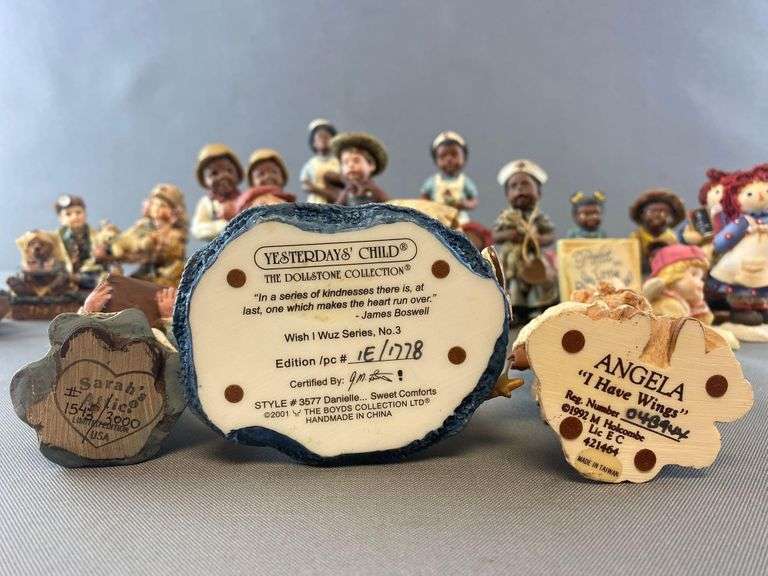 Group of 24 assorted figurines - Matthew Bullock Auctioneers