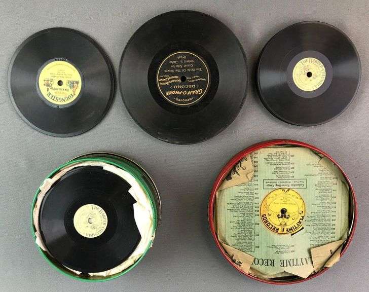Group of Gram-o-phone Records - Matthew Bullock Auctioneers