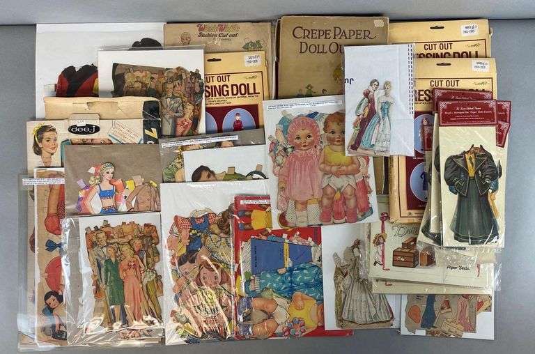 Group of 20+ Assorted Paper Doll Sets - Matthew Bullock Auctioneers