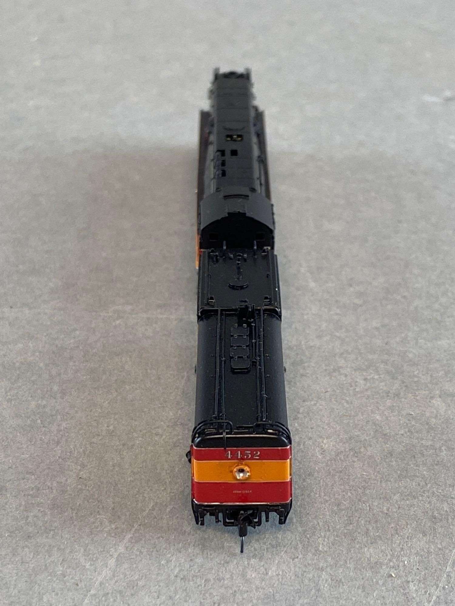 mc works SOUTHERN BLUE５５６ＭＳＬ Sold at Auction: Lionel 28036 Southern Pacific 2-8-0