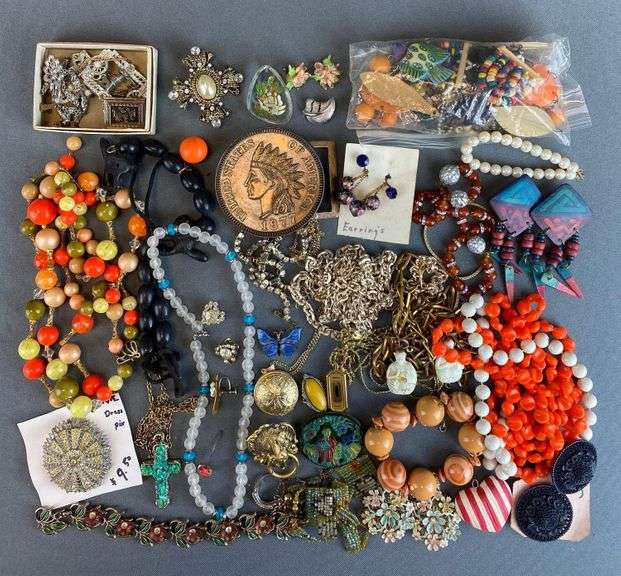 Group of Assorted Costume Jewelry and More - Matthew Bullock Auctioneers