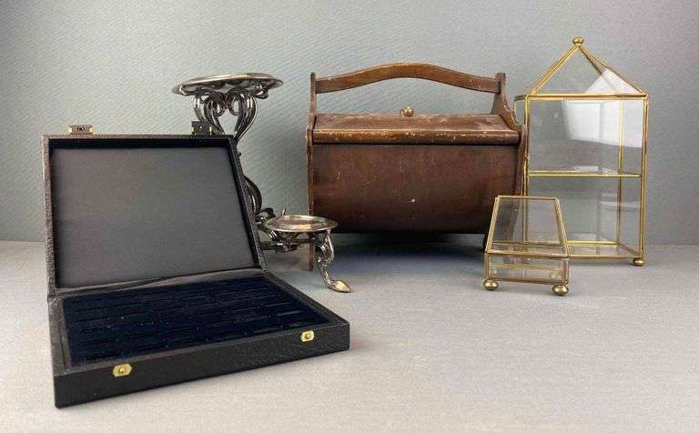 Group of 5 Assorted Items - Matthew Bullock Auctioneers