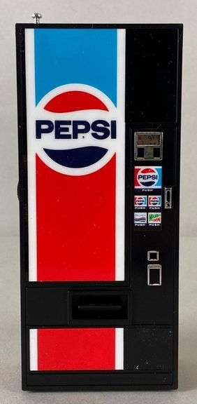 Pepsi Vending Machine AM/FM Radio - Matthew Bullock Auctioneers