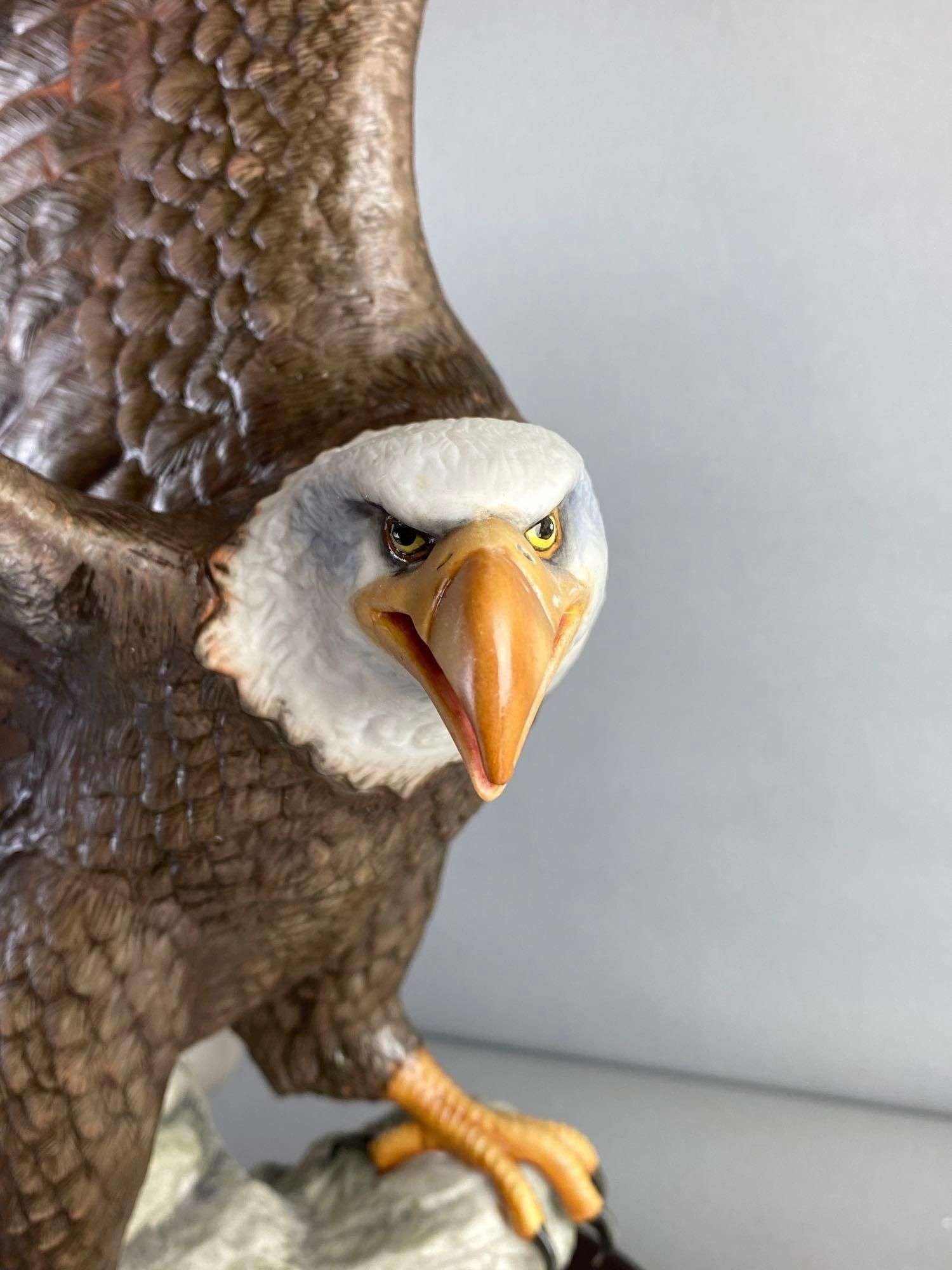 Franklin Mint Ray Ruyckevelt Hand Painted Majestic Bald Eagle