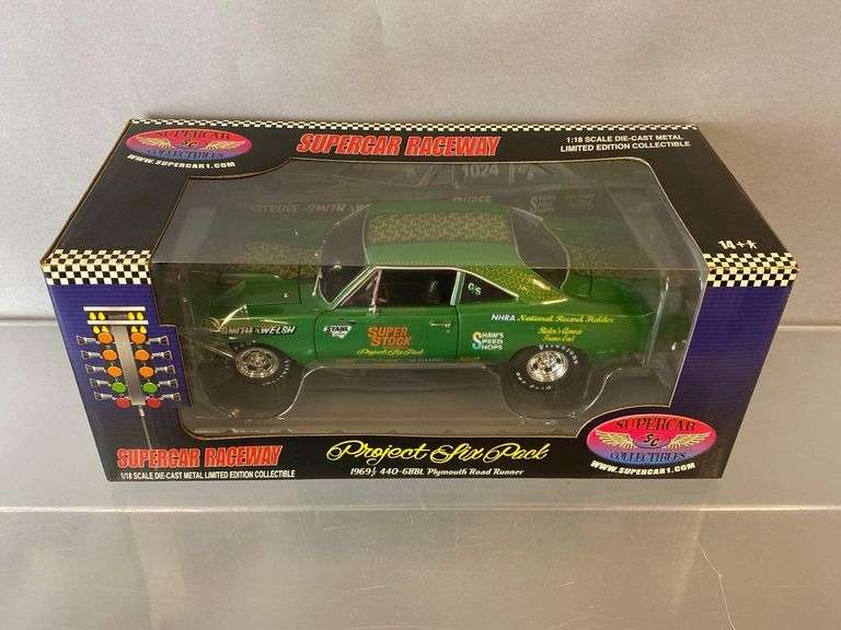 Ertl 1/18 Plymouth Roadrunner 1969 1/2 440 6BBL Verte - Modèle Moulé Sous Pression - Neuf