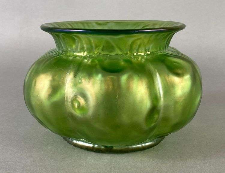 Lotez Art Nouveau Creta Rusticana Green Iridescent Art Glass Vase