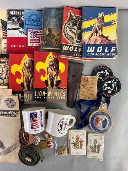 Group of Assorted Boy Scouts Items - Matthew Bullock Auctioneers