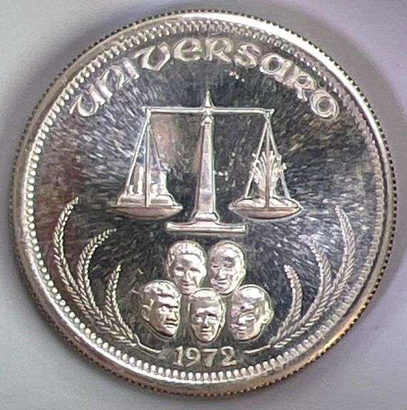 Vintage 1972 Universaro World Trade 1 oz .999 Fine Silver Round