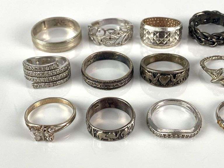 Group of 15 Sterling Silver Rings - Matthew Bullock Auctioneers