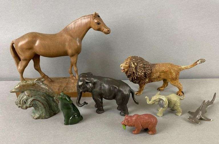 Group of Animal Figurines - Matthew Bullock Auctioneers