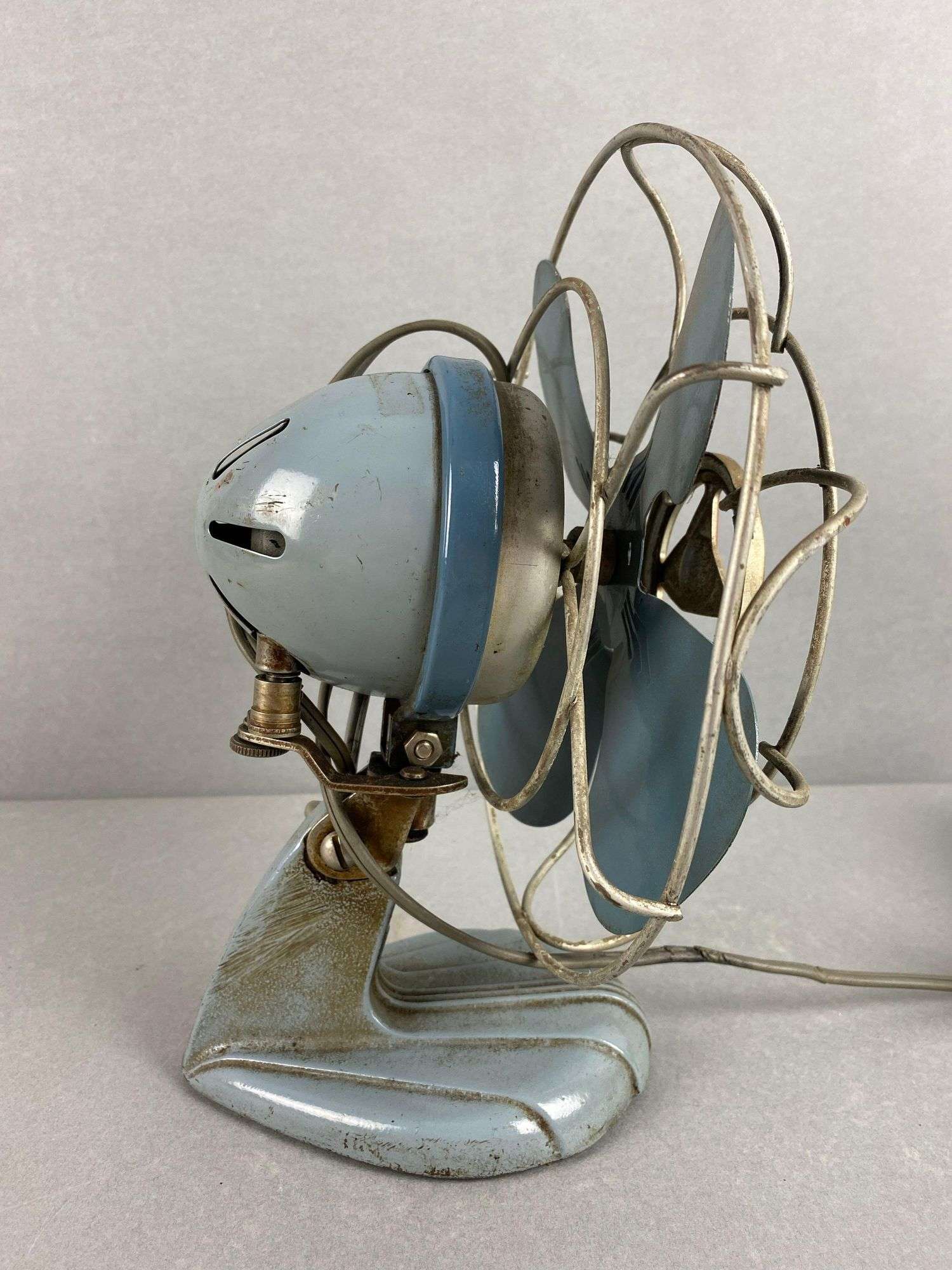 Silex-Handy Breeze Metal Fan - Matthew Bullock Auctioneers