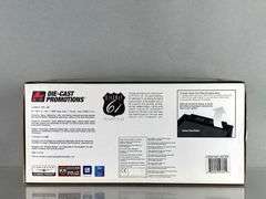 DC Promotions Highway 61 Limited Edition 1970 Plymouth Cuda 426 Hemi
