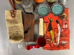 Group of 15 Assorted Items - Matthew Bullock Auctioneers