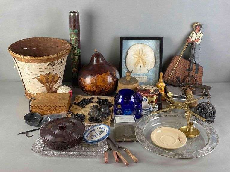 Large Group of Assorted Items - Matthew Bullock Auctioneers