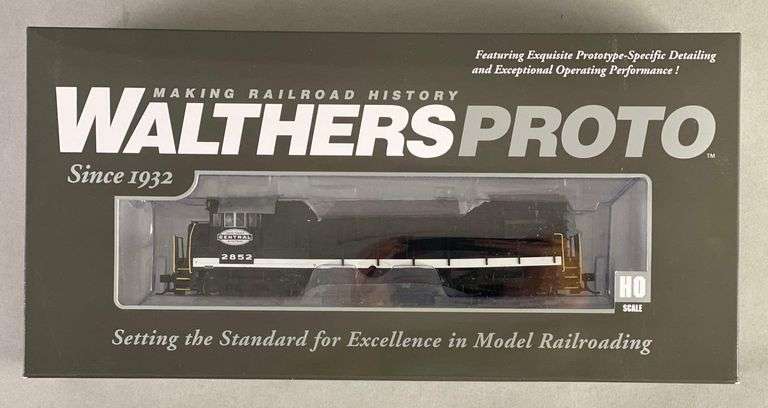 Walthers Proto HO Scale NY Central System GE U30B Locomotive