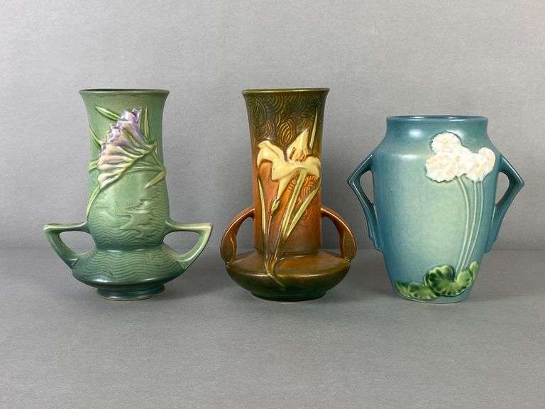 Group of 3 Roseville Pottery Vases - Matthew Bullock Auctioneers