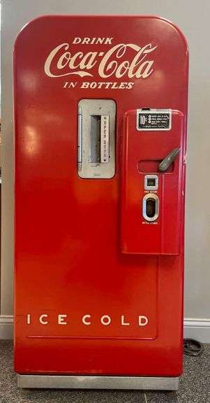 1940s Coca Cola Vendo Model F39B5 10¢ Vending Machine