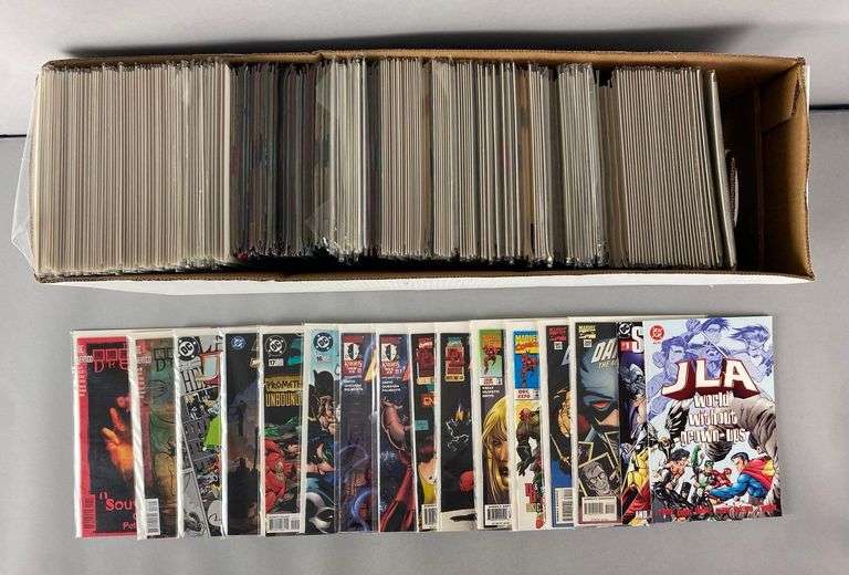 Long Box of DC / Marvel Comic Books - Matthew Bullock Auctioneers